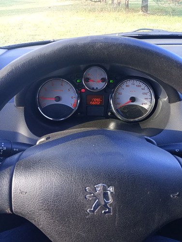 Peugeot 207 1.4 Sedan Xs