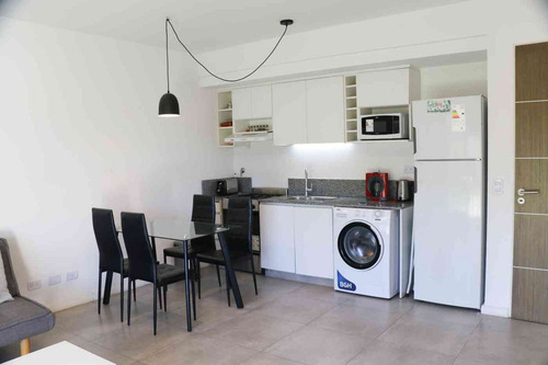 Departamento En Lagoon Pilar Con Cochera Y Jardin