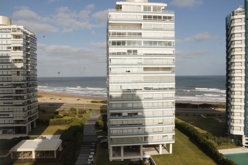 Apartamento En Alquiler, Zona Brava, Punta Del Este