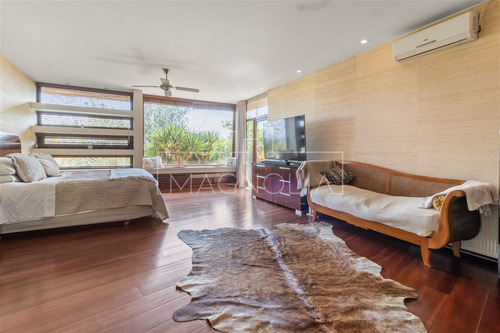 Casa En Arriendo De 5 Dorm. En Colina