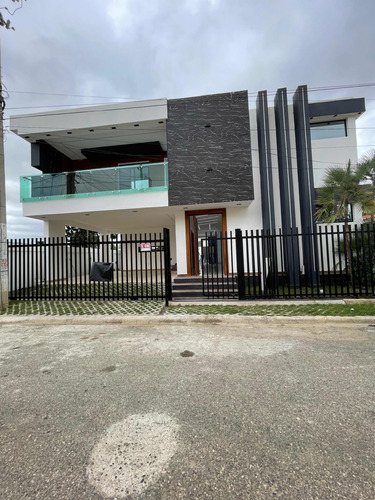 Se Vende Espectacular Casa