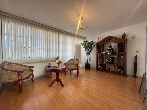 Casa En Venta, Lomas De La Hacienda, 4 Recámaras.
