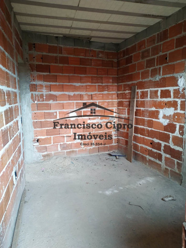 Ponto Comercial À Venda No Bairro São Benedito - Guaratinguetá/sp - Pc099