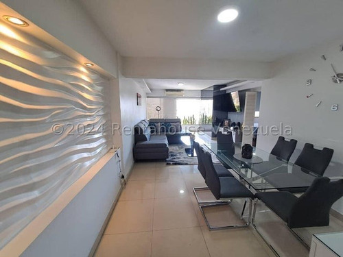 Apartamento En Venta   Los Caobos 24-23281