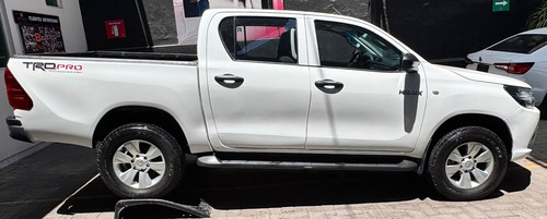 Toyota Hilux 2.7 Cabina Doble Base Mt