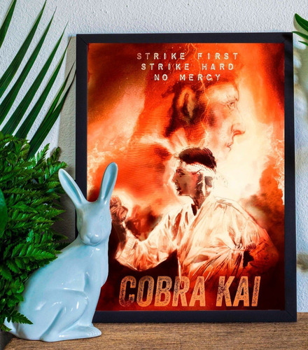 Cuadro Marco Negro Poster 33x48cm Cobra Kai Karate Kid Arte