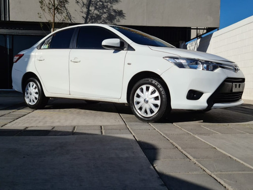 Toyota Yaris Sd Core 2017