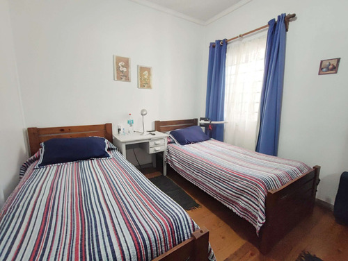 Venta De Propiedad Comercial En Centro De Quilpué, 5h+5b+4e
