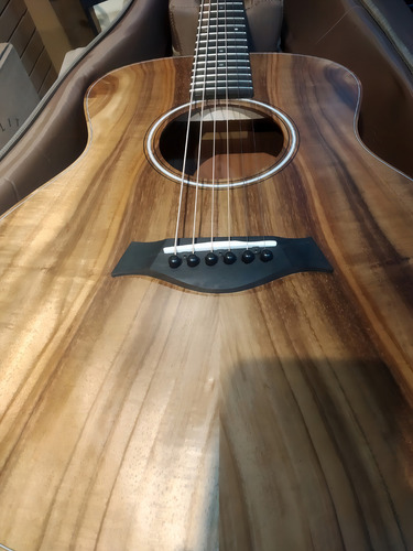 Guitarra acústica Taylor GS Mini-e Koa para diestros natural barniz