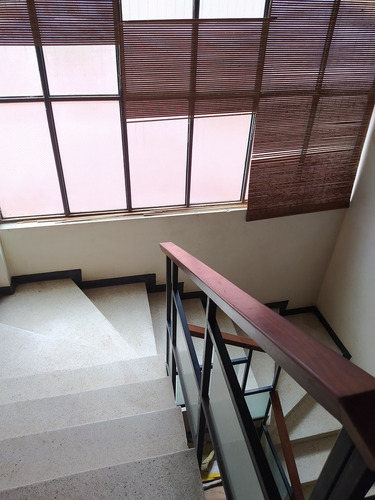 Imagen 5 de 12 de Venta Casa 817 M2 Prados Del Este