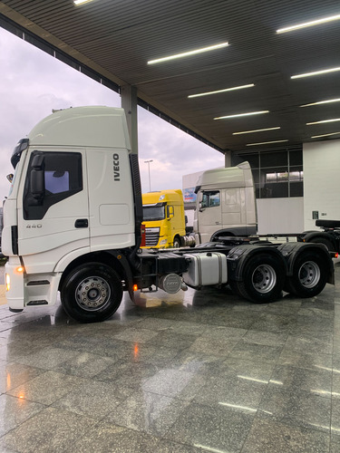 Caminhão Iveco Stralis Hi-road 600s44t 6x2