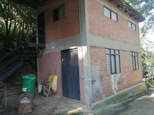 Casalote En Venta En Bajo Menga. Cod V10028