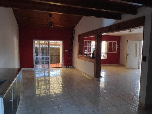 Imagen 13 de 15 de Casa En Venta 2 Dorm B° Giovinazo