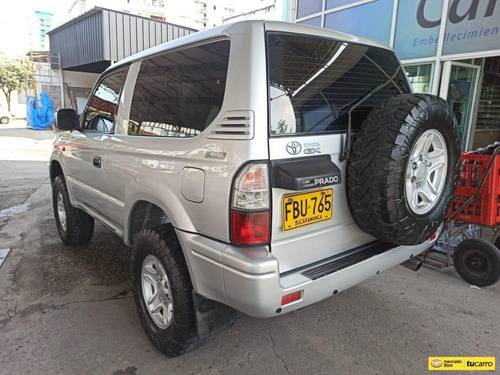 Imagen 4 de 10 de Toyota Prado 2.7 Gx Sumo