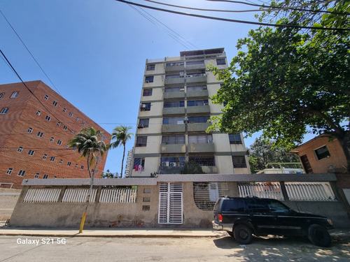 Practico Apartamento En Venta Mls 24-23111 Catia La Mar