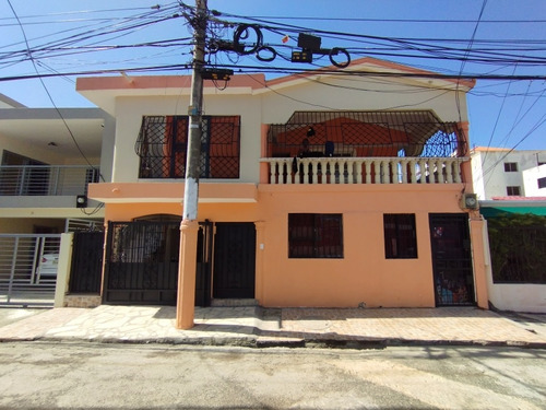 Venta De Amplia Casa De 2 Viviendas Independiente En Lucerna