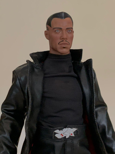 Figura Custom Blade Wesley Snipes 1/6 Tipo Hot Toys (Usado)