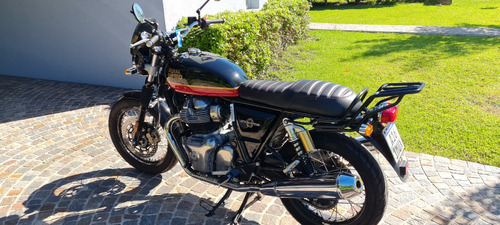 Royal Enfield Interceptor 650. Muy Equipada.