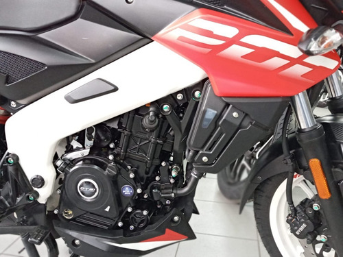 Imagen 8 de 16 de Bajaj Rouser Ns200 Dunlop 0km Ns 200 Edición Especial