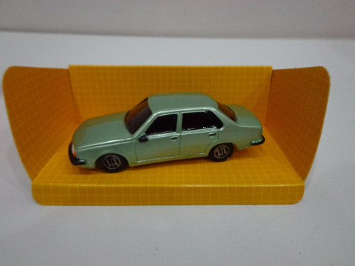 Renault 18 En Color Verde Metalizado 1/43 Replica A Escala