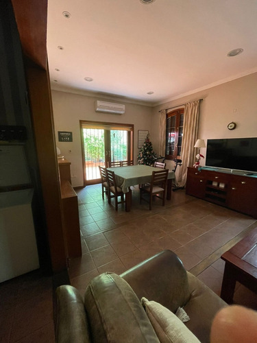Imagen 5 de 13 de Vendo Casa En Punta Carretas, 4 Dormitorios, 3 Baños, Garaje X3