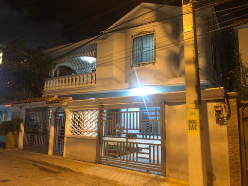 Vendo Casa De 2 Niveles En Bello Campo En La Charles De Gaulle, Santo Domingo Este, República Dominicana