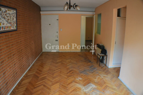 Departamento 4 Ambientes Con Balcon Y Cochera