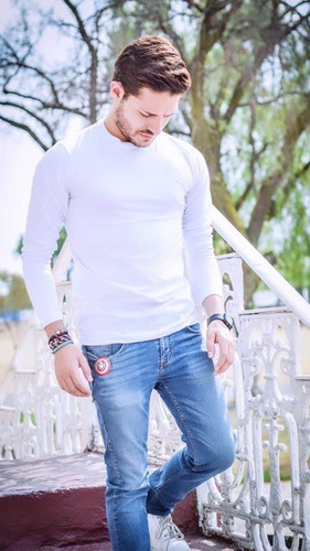 Imagen 2 de 2 de Playera Slim Fit Cuello V Manga Larga De Moda Algodón
