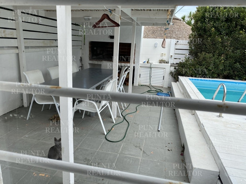 La Barra, 3 Suites Y Servicio, Gateando Al Mar. Pileta. 200 Construidos Y 150 M2 En Decks. Aa. Vista A Olas. Ruta Al Mar!- Ref: 137
