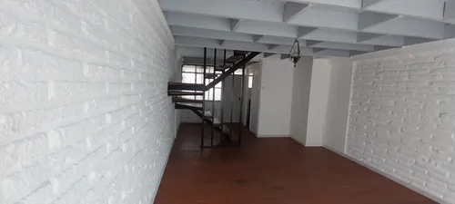 Departamento. Avenida Perú, Cerca Metro Estación Cementerios