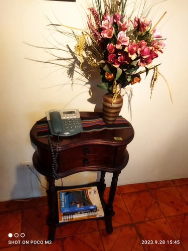 Telefonera De Madera .  Con 2 Gavetas,  Muy Coqueta !!