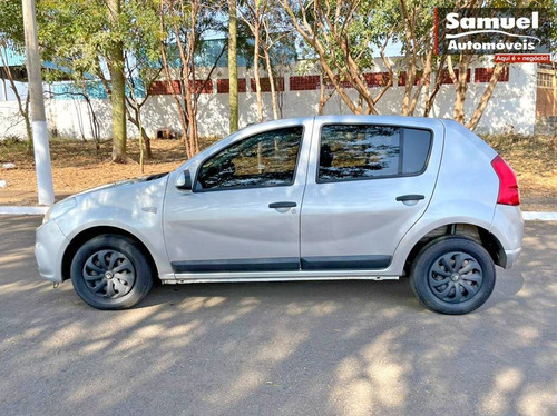 Imagem 2 de 6 de Renault Sandero 1.0 Expression 16v Flex 4p Manual