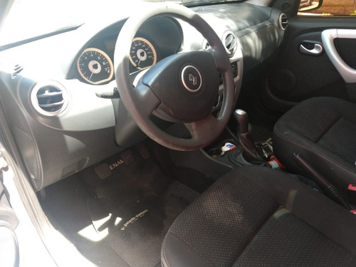 Renault Sandero Stepway 1.6