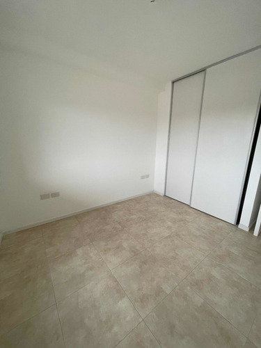 Imagen 10 de 11 de Re Tasado Venta- Depto 2 Ambientes A Estrenar Con Cochera !