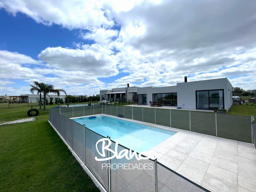 Casa En Venta En San Sebastian, Escobar, G.b.a. Zona Norte
