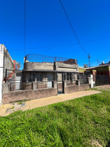 Casa En Venta En Lanus Este