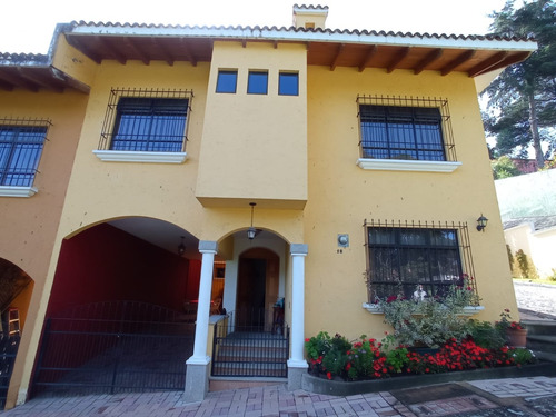 Imagen 2 de 30 de Vendo Belleza De Casa Ubicada En Esquina, 4 Dormitorios, Alta Plusvalia Y Seguridad