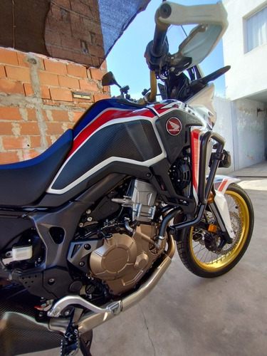 Imagen 10 de 13 de Honda Crf 1000l Africa Twin Manual Con Accesorios
