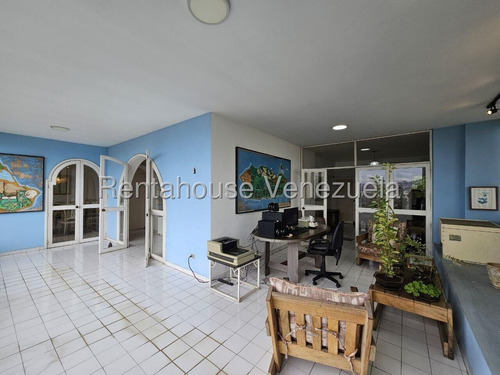 Ana Torres. Apartamento En Venta 25-24909 En Altamira