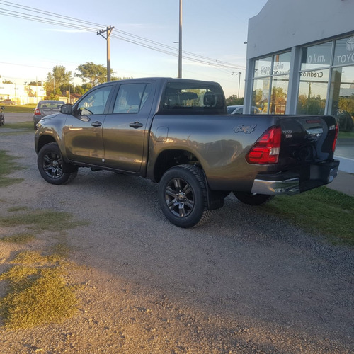 Toyota Hilux Sr 4x4 0km 2021
