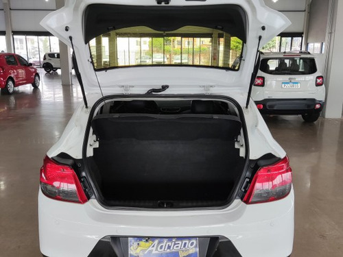 Chevrolet Onix Onix 1.4 MPFI LTZ 8V FLEX 4P AUTOMÁTICO