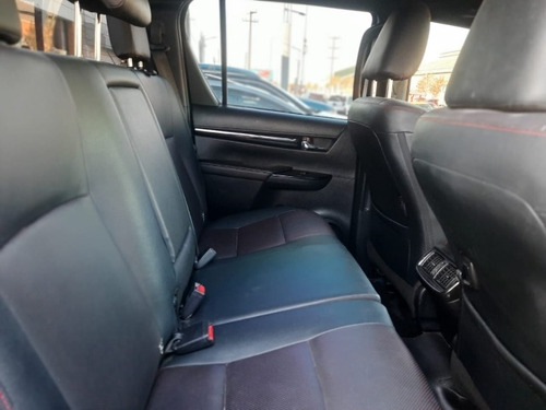Imagen 16 de 17 de Toyota Hilux V6 Gr-s