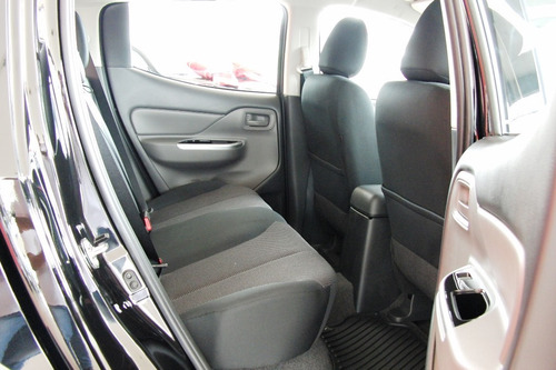 Imagem 7 de 9 de L200 Triton 2.4 16v Turbo Diesel Outdoor Gls Cd 4x4 Automát