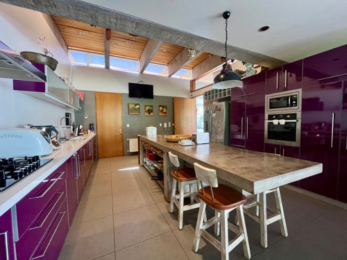 Venta Casa Moderna, Con Orilla Laguna Privada