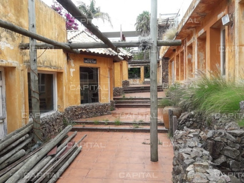 Local Gastronómico En Venta Y Alquiler Anual, Península. Punta Del Este- Ref: 25323