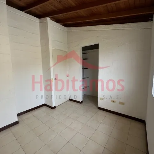 Casa En Arriendo En Rionegro - El Porvenir Cod 68719