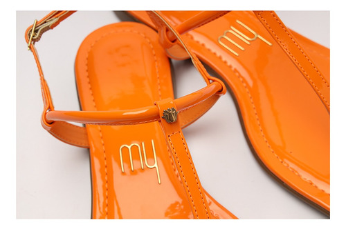 Imagem 6 de 6 de Sandália Feminina Rasteira Flat Broche Logo Laranja Myshoes