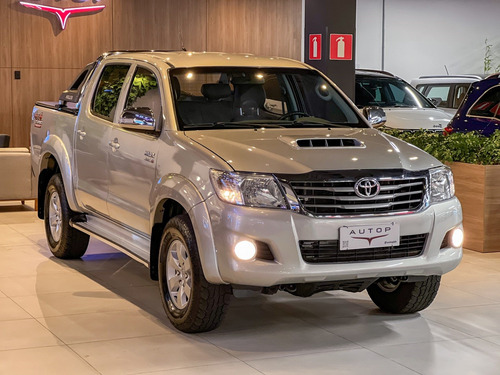 Toyota Hilux 3.0 SRV 4X4 CD 16V TURBO INTERCOOLER DIESEL 4P MANUAL
