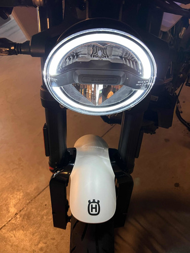 Imagen 5 de 18 de Husqvarna Vitpilen 401