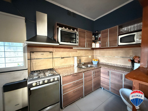 Casa Con Departamento En Venta Quilmes